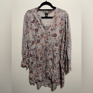 Torrid Gray Floral Long Sleeve Babydoll Hi Low Tunic with Lace Detail